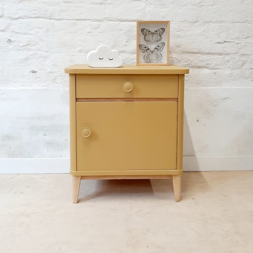Table de chevet enfant chinée et revalorisée par Little Forest